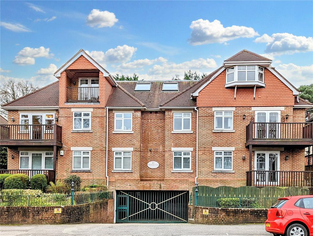 Penn Hill Avenue, Lower Parkstone, Poole, BH14 2 bed apartment for sale