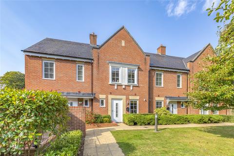 3 bedroom townhouse to rent, Chilbolton Avenue, Winchester SO22