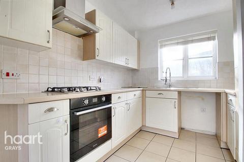 3 bedroom terraced house to rent, Caspian Way, Purfleet