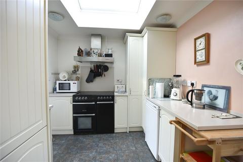 4 Sheppards Field, Wimborne, BH21 1PX
