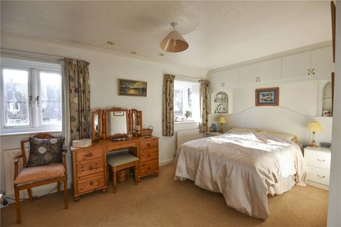 4 Sheppards Field, Wimborne, BH21 1PX