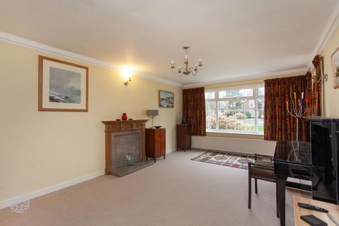 13 Sandfield Drive, Lostock, Bolton, BL6 4DU