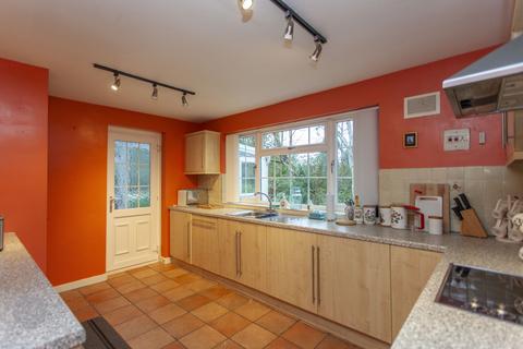 13 Sandfield Drive, Lostock, Bolton, BL6 4DU