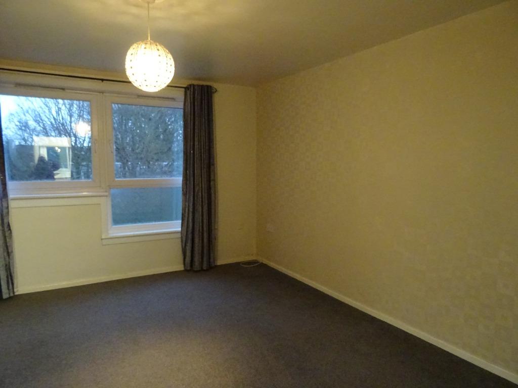 245 Craigie Drive, Craigie, Dundee 2 bed flat £650 pcm (£150 pw)