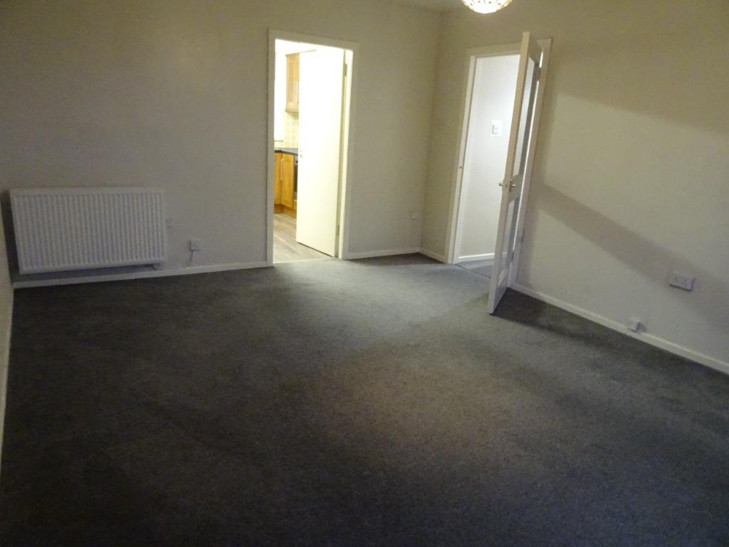 245 Craigie Drive, Craigie, Dundee 2 bed flat £650 pcm (£150 pw)
