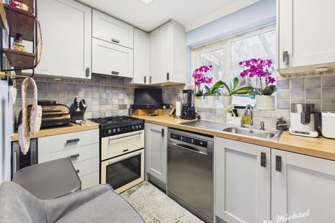 2 bedroom terraced house for sale, Batt Furlong, Aylesbury