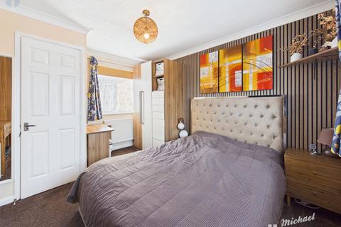 2 bedroom terraced house for sale, Batt Furlong, Aylesbury