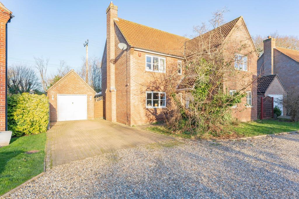 Shannons Close, Attleborough, NR17 4 bed detached house for sale £350,000