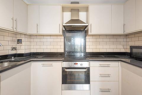 3 bedroom flat to rent - Felix Court, Colindale, London, NW9