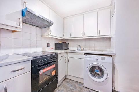 2 bedroom maisonette for sale, Eastbrook Close, Woking, GU21