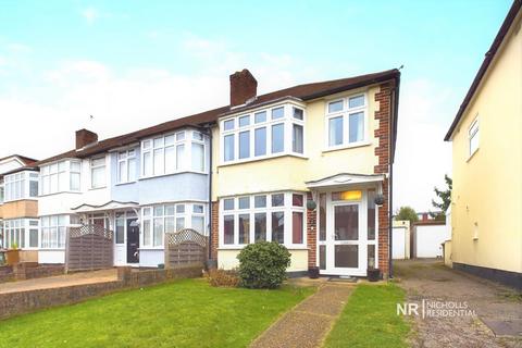 3 bedroom end of terrace house for sale, North Cheam SM3