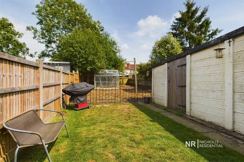 3 bedroom end of terrace house for sale, North Cheam SM3