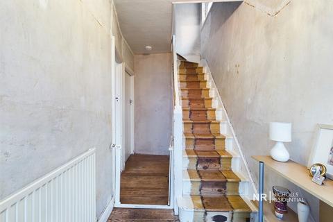 3 bedroom end of terrace house for sale, North Cheam SM3