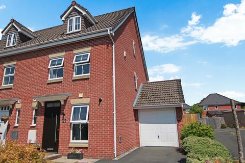 3 bedroom townhouse for sale, Netherwood Way, Westhoughton, BL5