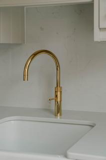 Flat 7, 1b Clarence Place, London, E5 8HY