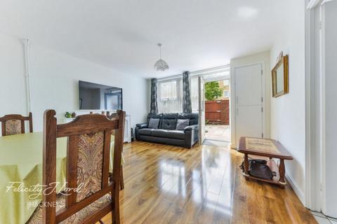 17 Laurel Street, London, E8 3AY