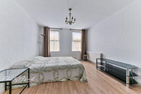 17 Laurel Street, London, E8 3AY