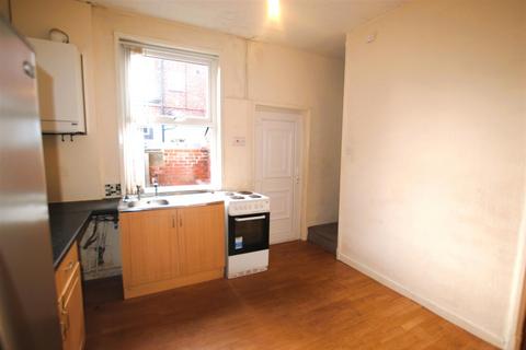 3 bedroom end of terrace house for sale, Birch Street, Lancashire OL7