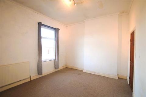 3 bedroom end of terrace house for sale, Birch Street, Lancashire OL7