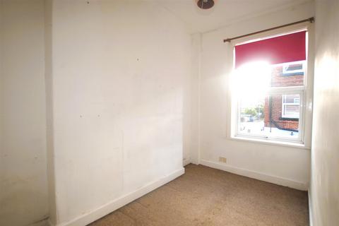 143 Birch Street, Ashton-under-lyne, OL7 0DZ