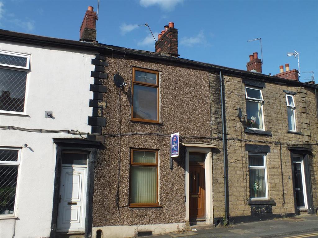 Wakefield Road, Stalybridge SK15 2 bed terraced house £150,000