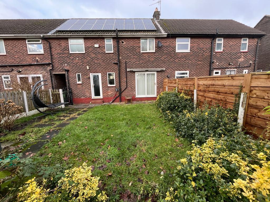 Stamford Drive, Stalybridge SK15 3 bed terraced house for sale £180,000