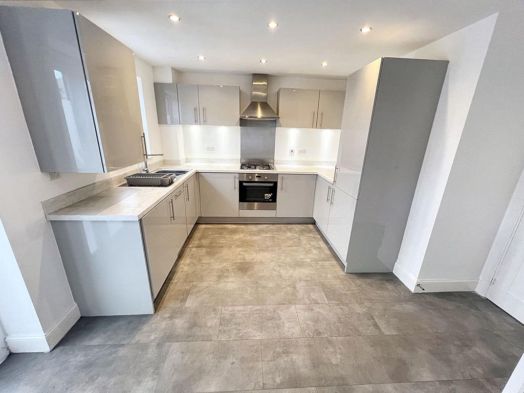 Furrow Grange, Brookfield Woods, Middlesbrough, Cleveland, TS5 8DP 3 bed semidetached house for