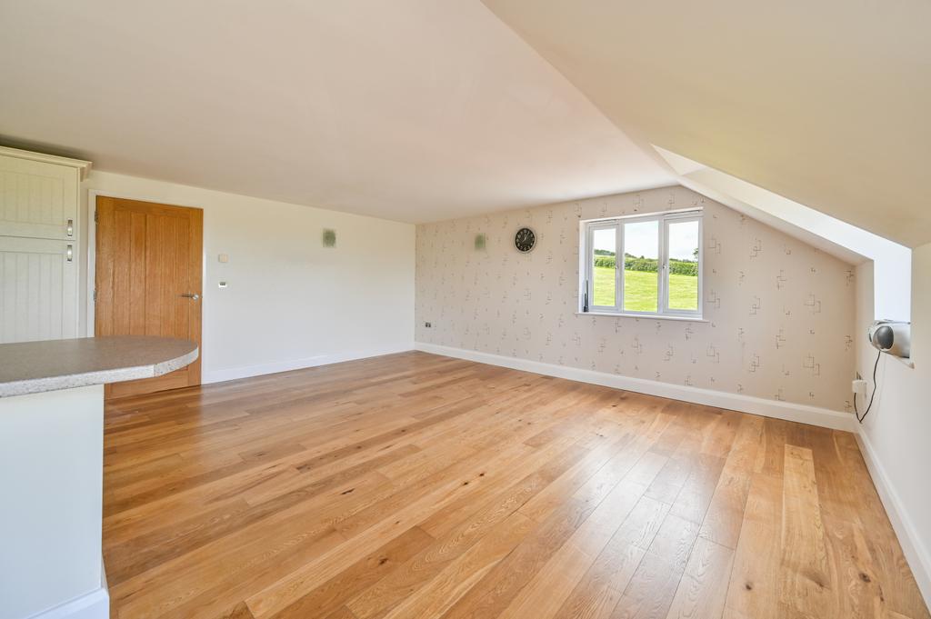 5 Meadow View-17