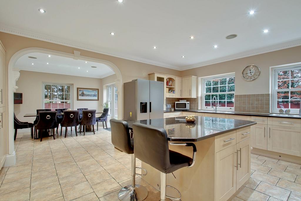 Kitchen/ Breakfast