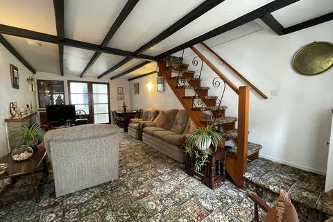 Hillway West Looe Hill, West Looe, Looe, PL13 2HE