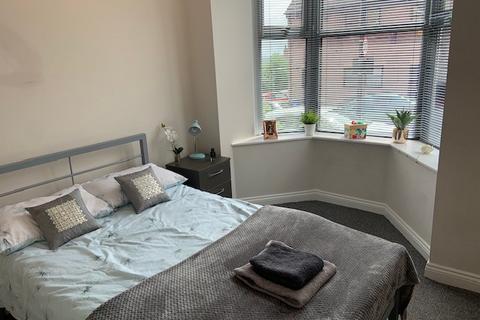 6 bedroom terraced house to rent, Bower Road, Sheffield S10