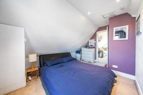 1 bedroom flat for sale, Bedford Hill, Balham