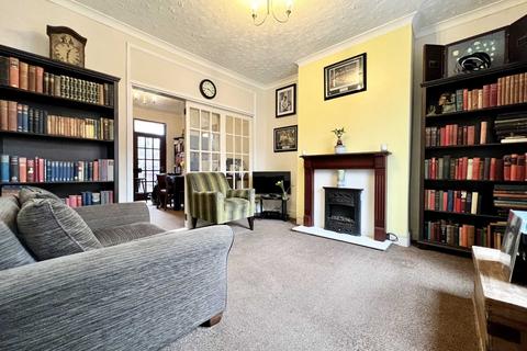 2 bedroom terraced house for sale, Chase Road, Brentwood CM14