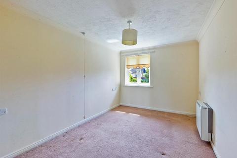 1 bedroom apartment for sale, Mallard Court, Upton, CH2