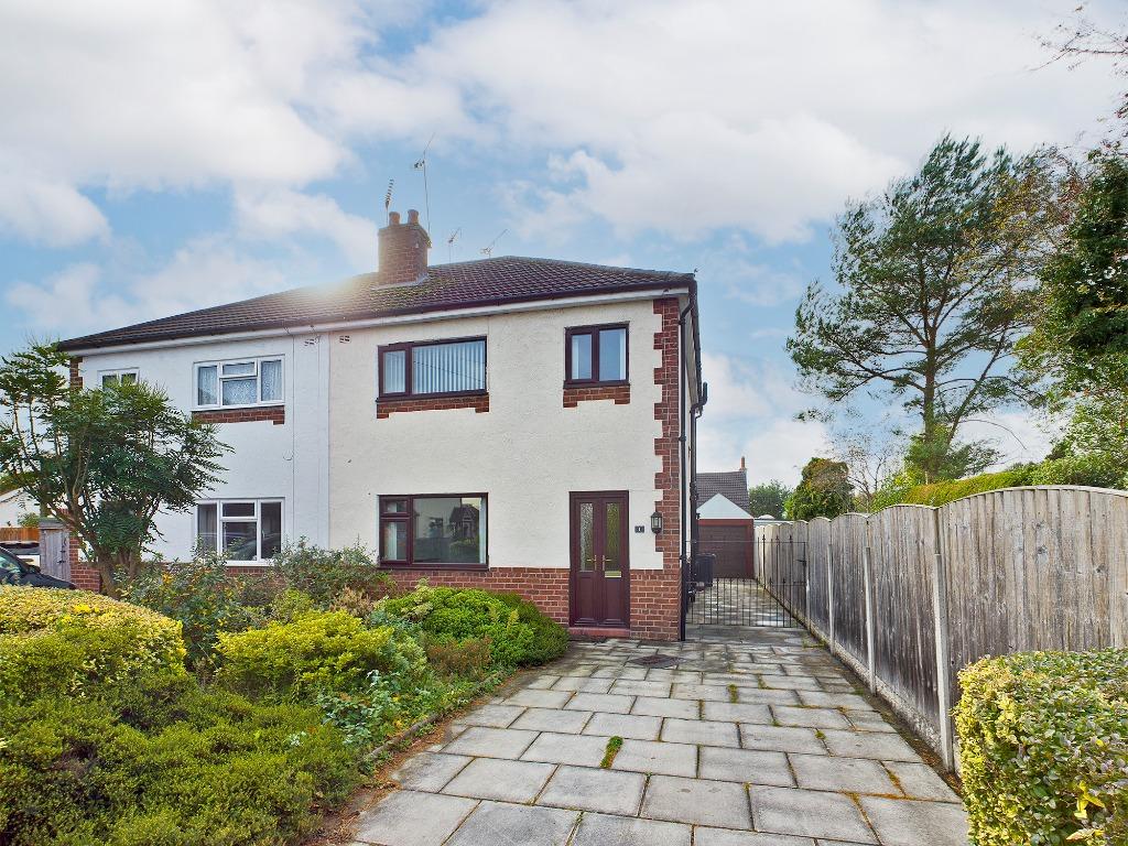 Moorcroft Crescent, Guilden Sutton, CH3 3 bed semidetached house £