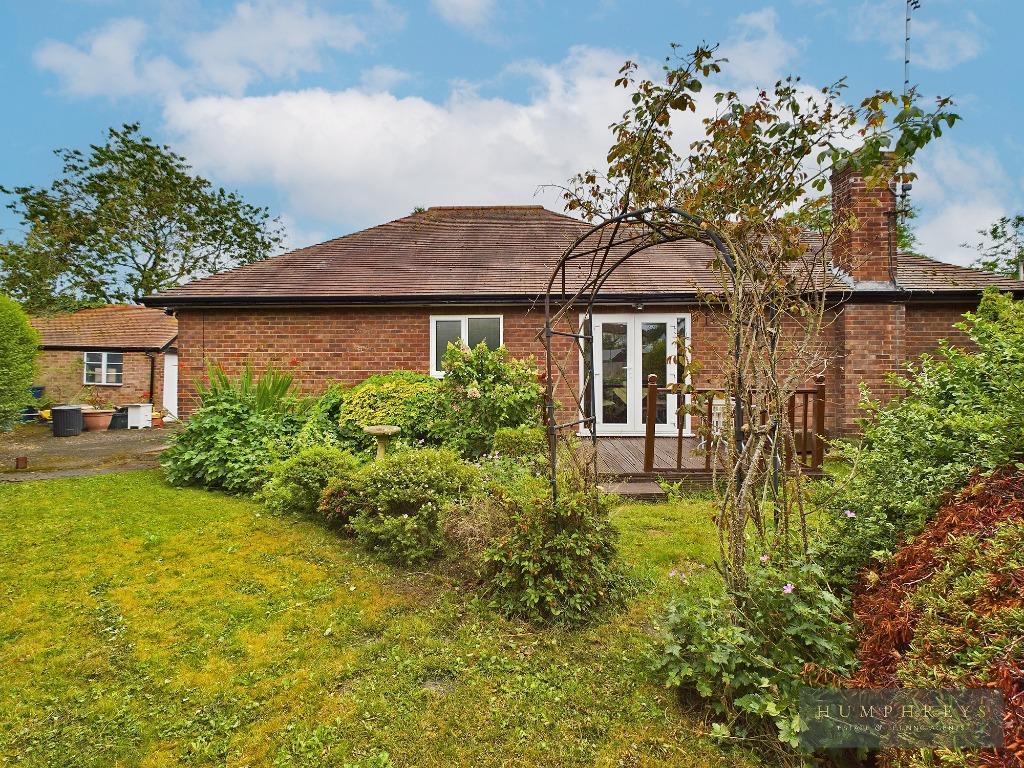 Newton Park View, Newton, Chester, CH2 2 bed detached bungalow for sale