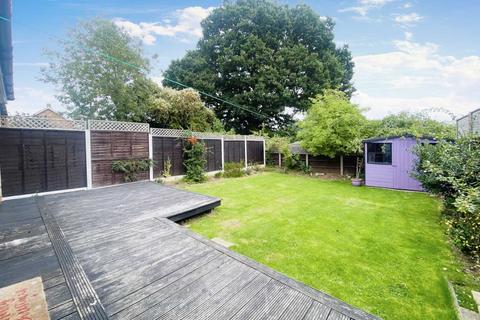 4 bedroom semi-detached house for sale, Byron Road, Brentwood CM13