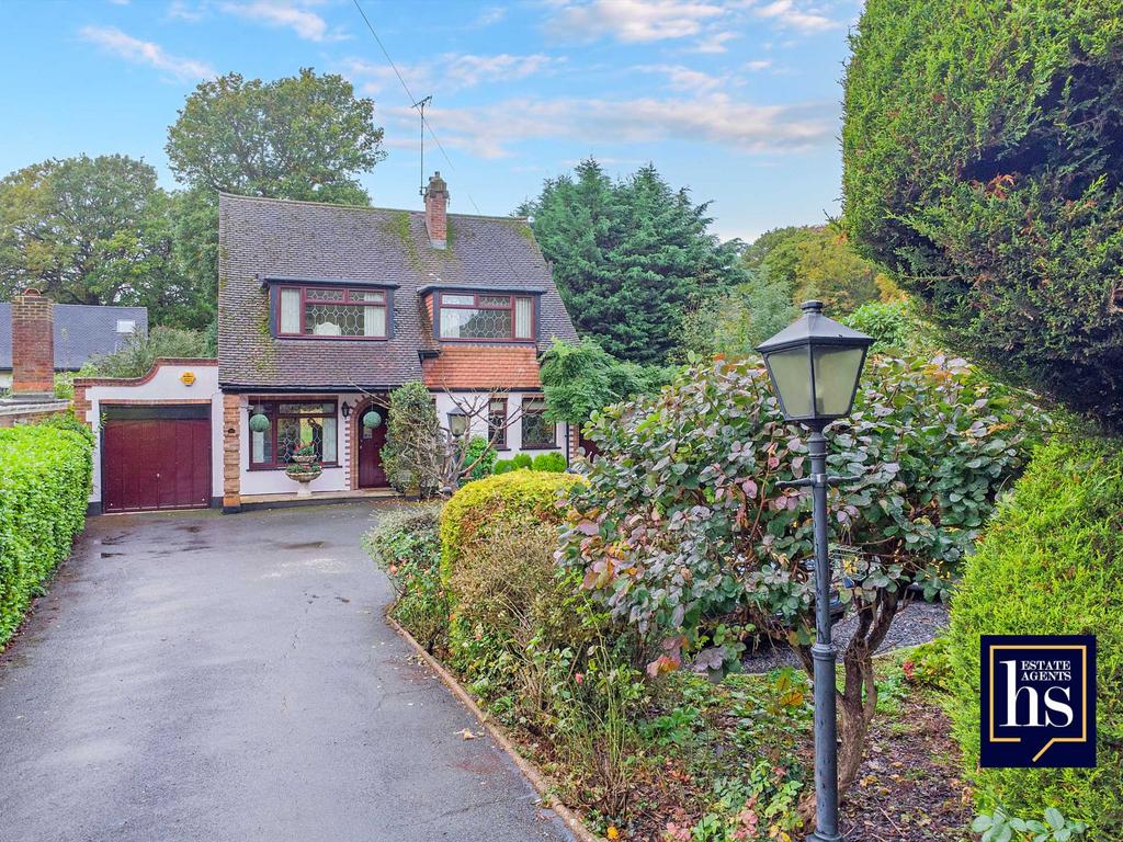 Ingrave Road, Brentwood CM13 3 bed detached house for sale £950,000