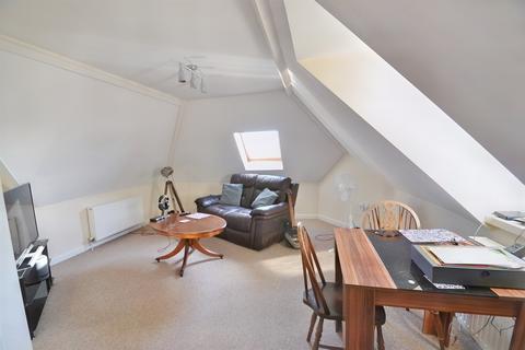 2 bedroom flat for sale, Wimborne
