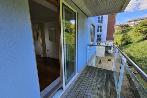 1 bedroom apartment to rent, Honeycombe Beach, Bournemouth