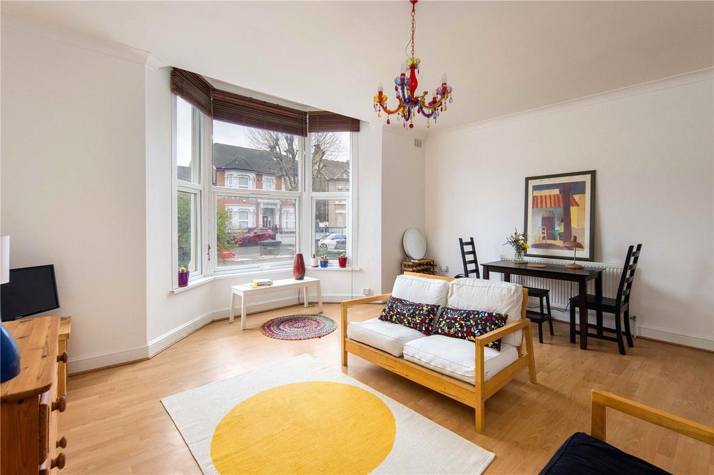 Earlham Grove, Forest Gate, London, E7 3 bed flat for sale £475,000