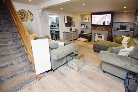 210 Lyndhurst Road, Corringham, Stanford-le-hope, SS17 7SP