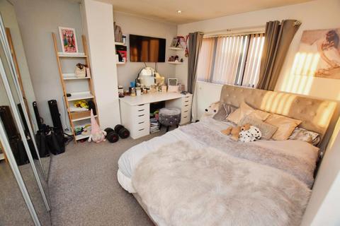 210 Lyndhurst Road, Corringham, Stanford-le-hope, SS17 7SP