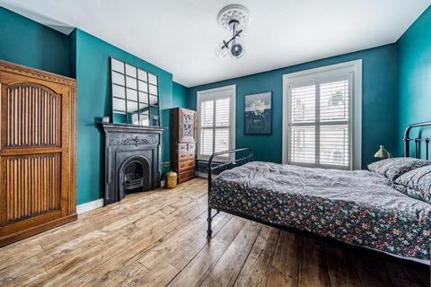 4 bedroom terraced house for sale, Park Ridings, Hornsey