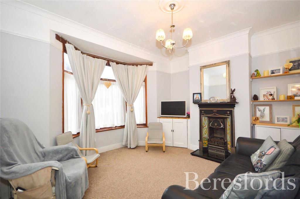 Honiton Road, Romford, RM7 2 bed semidetached house for sale £375,000