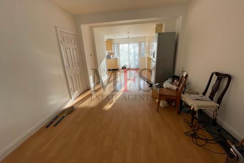 6 bedroom house to rent, The Heights, Northolt, UB5