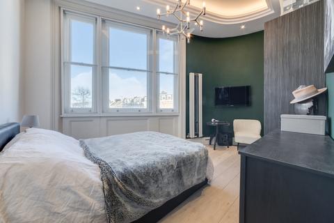 1 bedroom flat for sale, Elgin Avenue, London