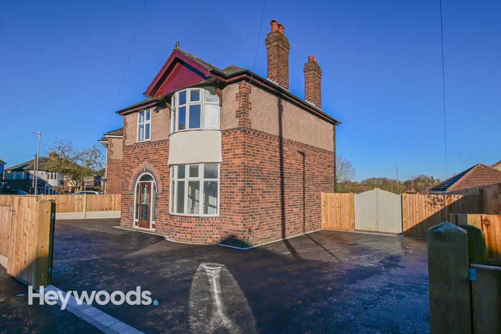 Grove Avenue, Heron Cross, Stoke on... 3 bed detached house £1,100