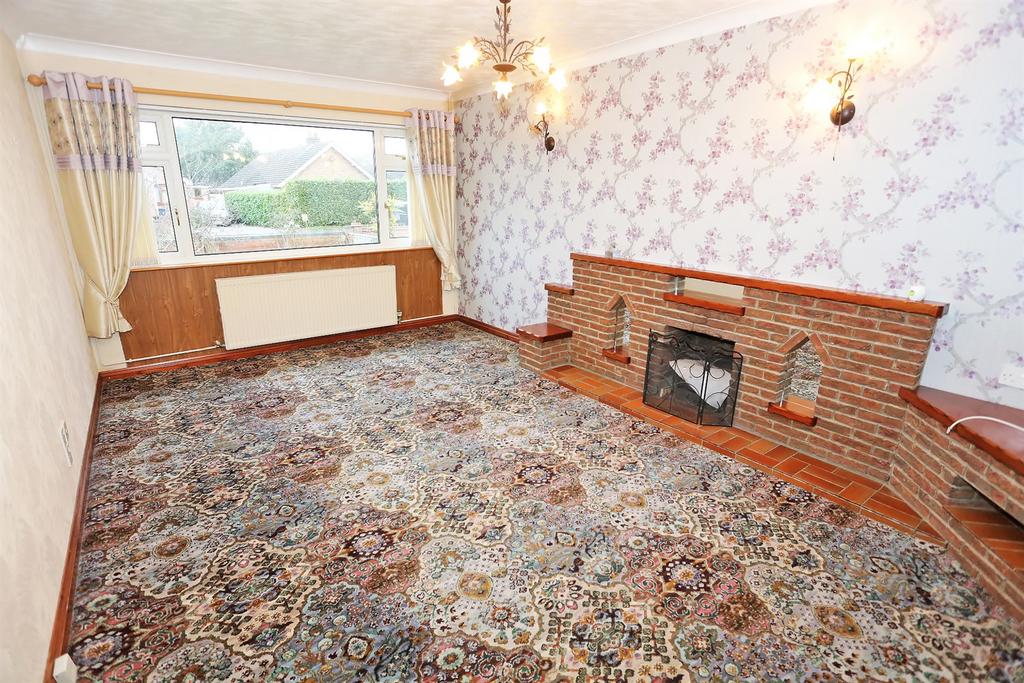 Common Road, Hemsby, NR29 2 bed detached bungalow for sale £270,000