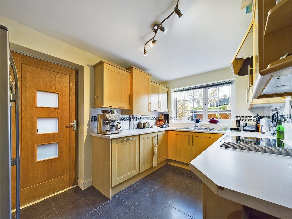 Heath Lane, Boughton, Chester, CH3 4 bed link detached house for sale